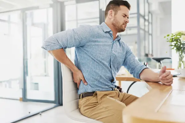 Sentir molestias en el área lumbar puede generar incertidumbre y preocupación. En este sentido, el dolor de espalda baja en el lado izquierdo podría estar relacionado con diversas condiciones de...